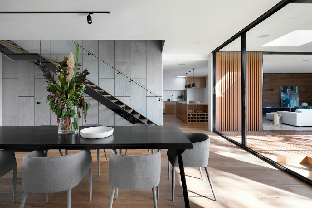 Real estate advisory — architectural inspiration